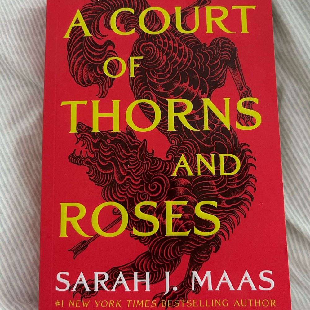 A Court of Thorns and Roses Book